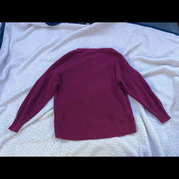 Womens oversized hollister maroon sweater - Picture 2 of 2